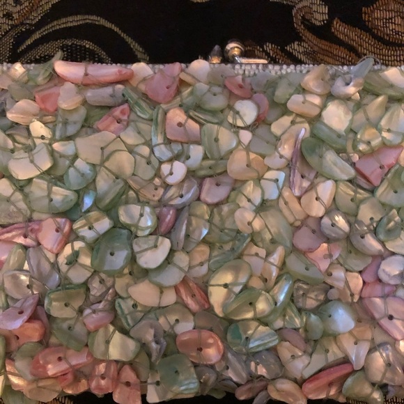 Monya Shell Handbag - Picture 2 of 5